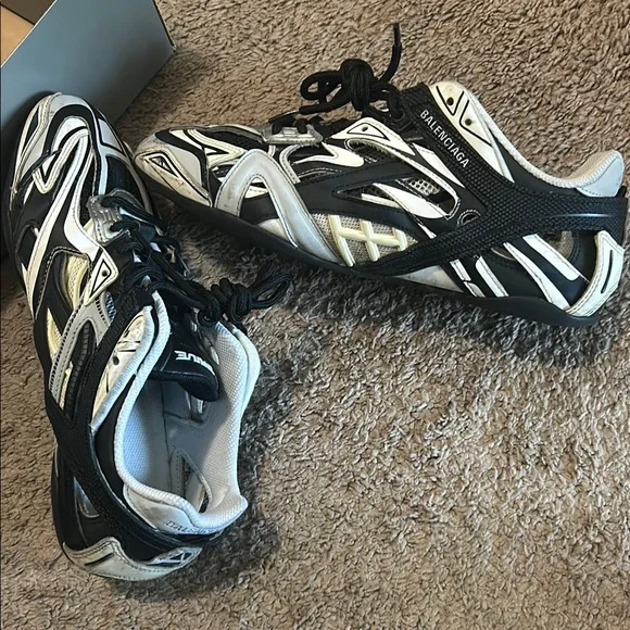 Black and White Athletic Sneakers - Picture 3 of 6